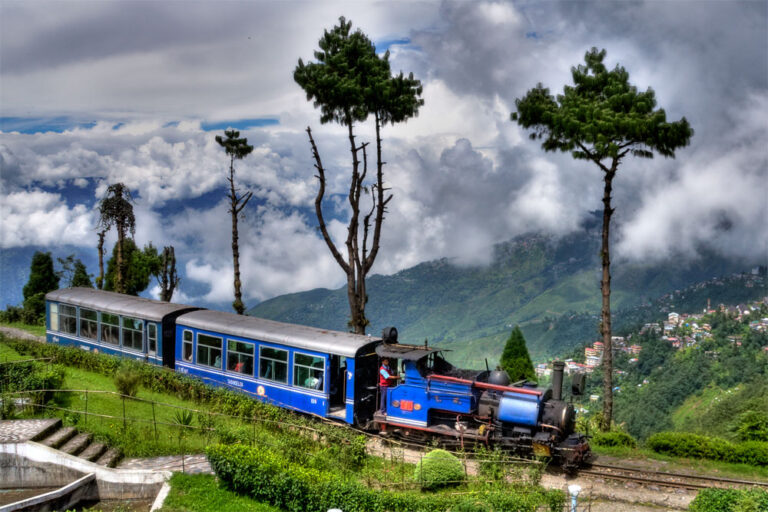The Ultimate Travel Guide to Explore Beautiful Destinations